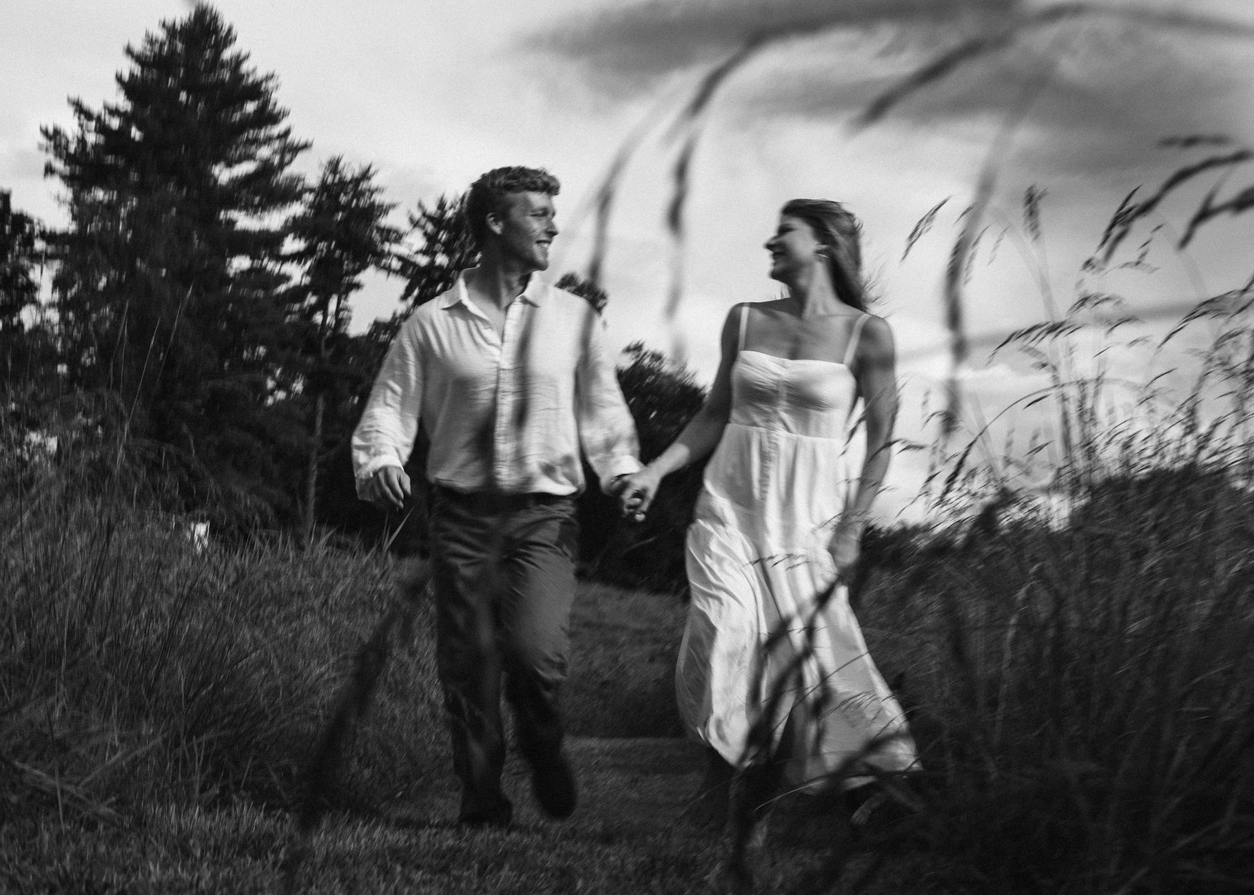 Komentet e Jennifer Aniston për Brad Pitt: A rrezikohet marrëdhënia me Jim Curtis?